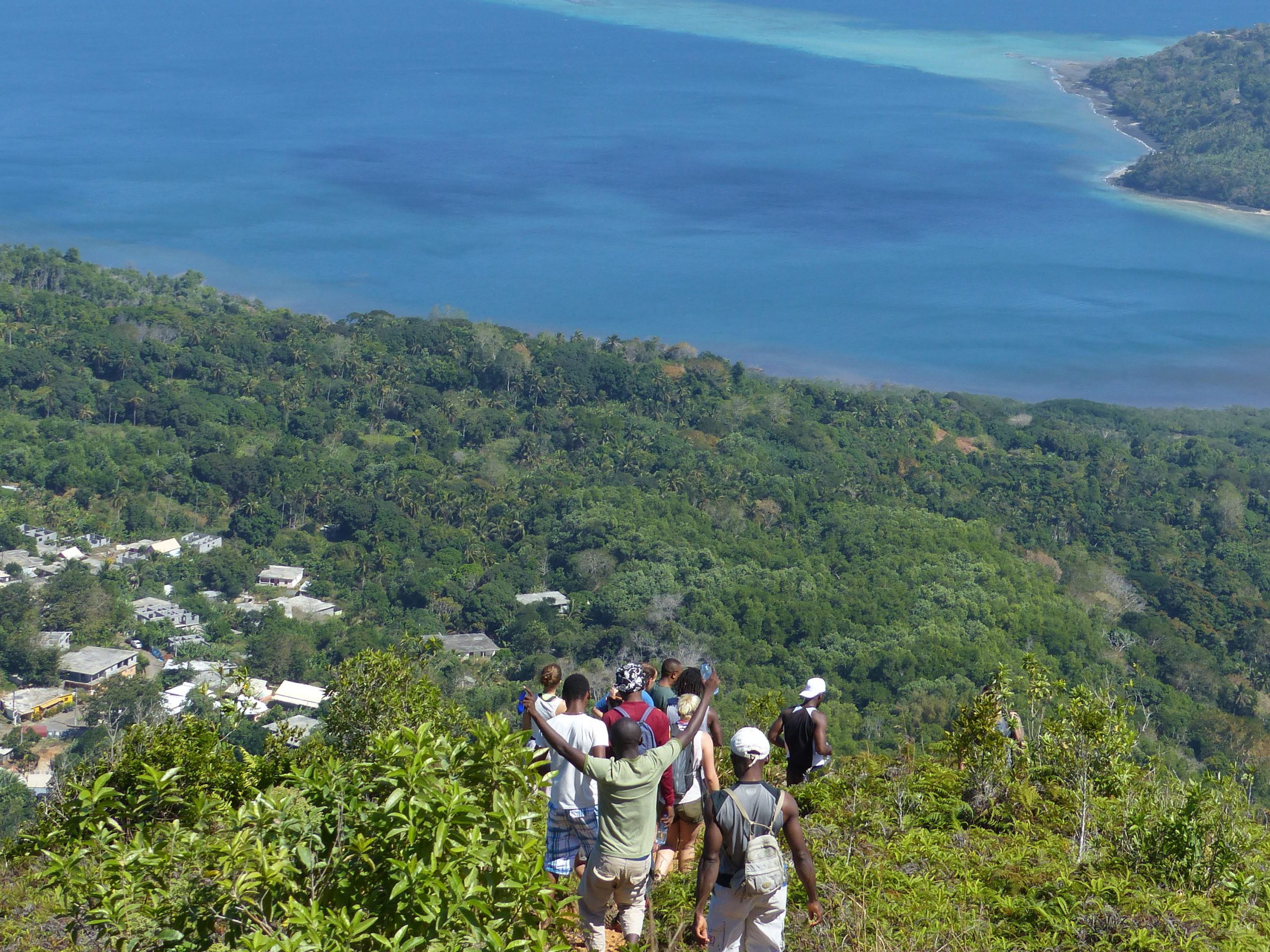 Les scouts en visite au CHRS Songoro